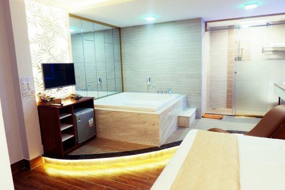 Hong Bao Thach Hotel Хошимин Экстерьер фото