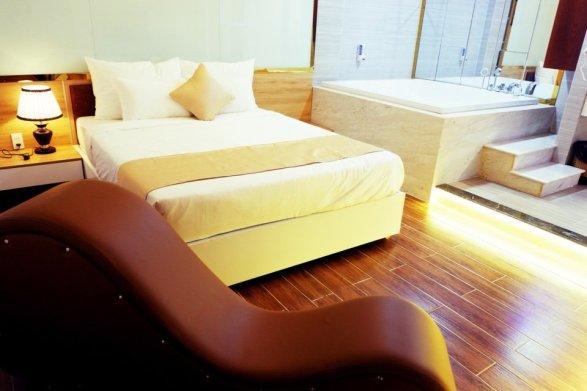 Hong Bao Thach Hotel Хошимин Экстерьер фото